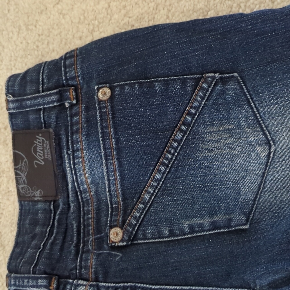Jeans - Picture 8 of 9